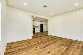 12218 32nd St in Santa Fe, TX - Building Photo - Building Photo