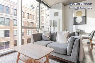 601 W Jackson Blvd, Unit FL10-ID1309 in Chicago, IL - Building Photo