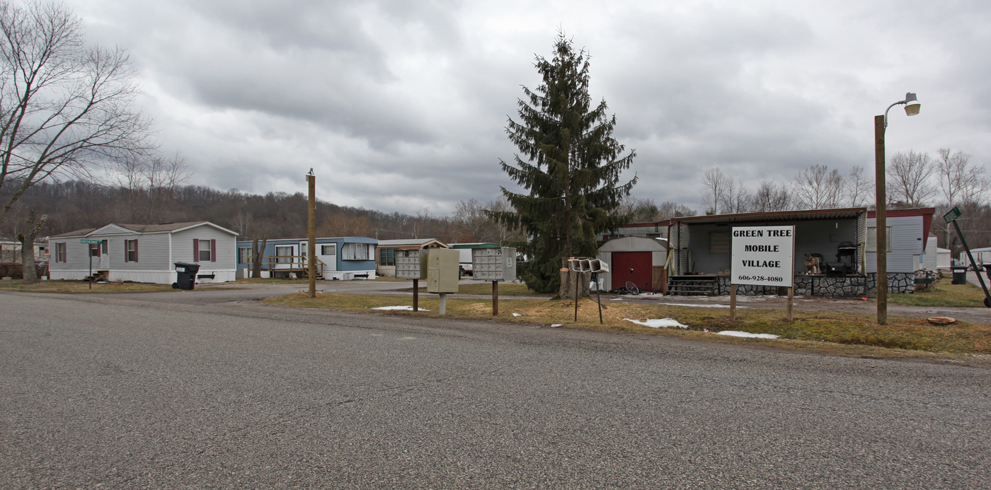 Greentree Mobile Home Park in Ashland, KY - Building Photo