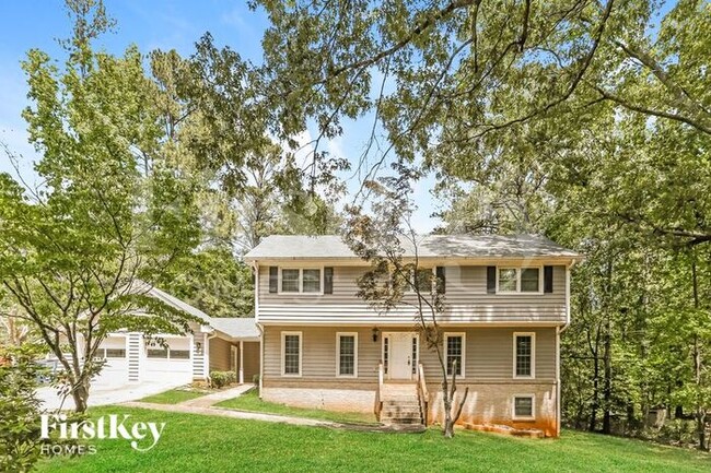 property at 2508 Highland Dr SE