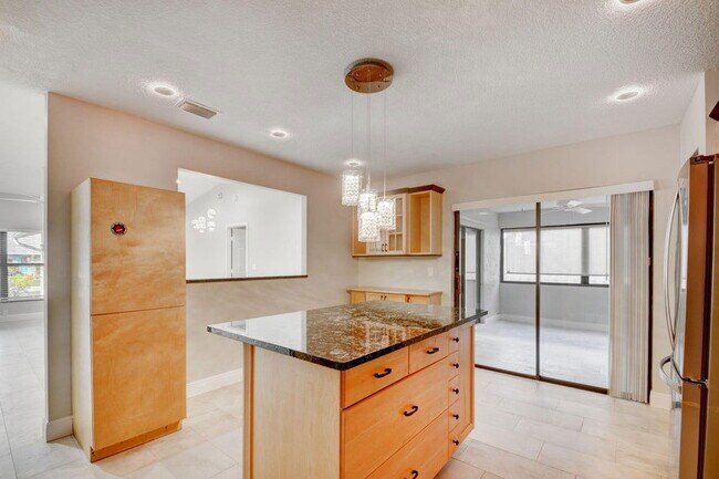 6170 Serene Run in Lake Worth, FL - Building Photo - Building Photo