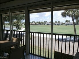 16301 Kelly Woods Dr in Ft. Myers, FL - Building Photo