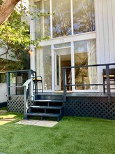 12 Westwind St in Marina Del Rey, CA - Building Photo - Building Photo