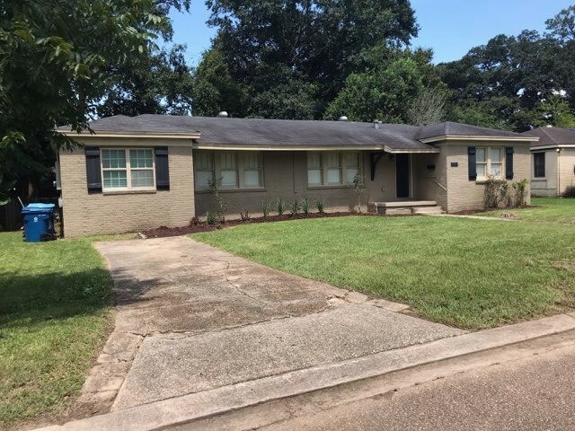 902 Oaklawn Ave in Lafayette, LA - Building Photo