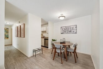 The Bosk Apartment Homes in Woodbury, MN - Foto de edificio - Building Photo