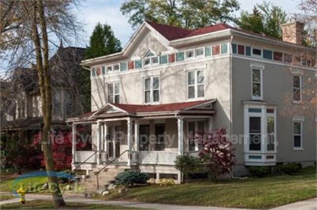 property at 47 Prospect Ave SE
