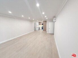 1117 S Bedford St in Los Angeles, CA - Building Photo