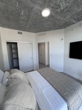 1541 NW 1st Ct, Unit B8 in Miami, FL - Building Photo - Building Photo