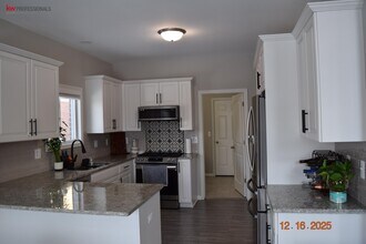 30295 Berghway Trail in Warren, MI - Building Photo - Building Photo