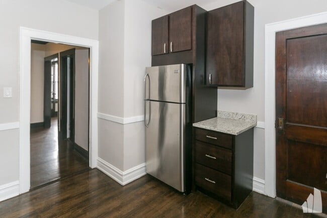 3822 N Drake Ave, Unit 3 in Chicago, IL - Foto de edificio - Building Photo