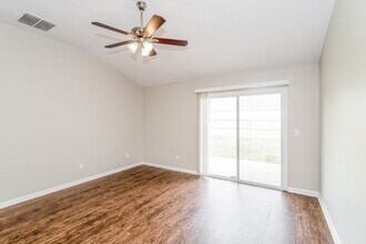 1436 Seawolf Trail N in Jacksonville, FL - Building Photo - Building Photo