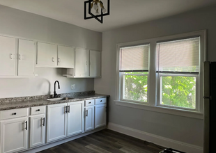 3265 E Overlook Rd, Unit 2 in Cleveland Heights, OH - Foto de edificio - Building Photo