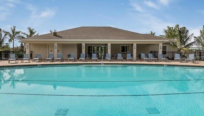 7401 W Lenox Cir in Punta Gorda, FL - Building Photo - Building Photo