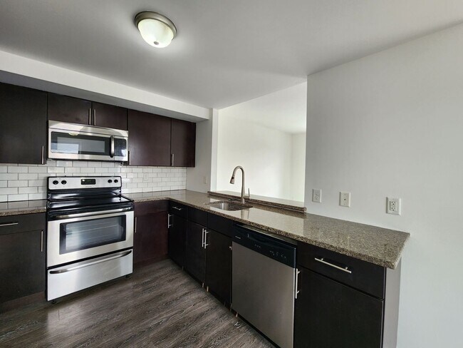 2841 W Girard Ave-Unit -2843-3 in Philadelphia, PA - Building Photo - Building Photo