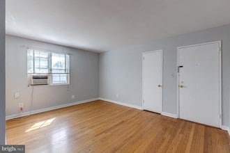 2010 4th St S-Unit -9 in Arlington, VA - Building Photo - Building Photo
