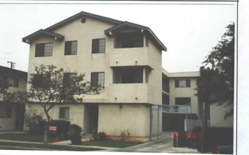 12516 Cranbrook Ave in Hawthorne, CA - Building Photo - Building Photo