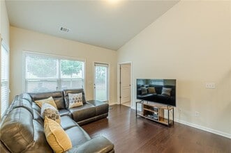 188 Granite Way in Newnan, GA - Building Photo - Building Photo