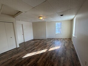 100 W Main St in Bath, PA - Building Photo - Building Photo