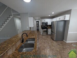 14856 Robinson St in Overland Park, KS - Building Photo - Building Photo