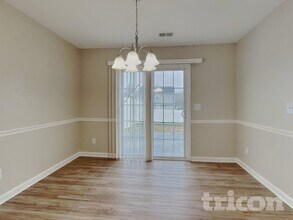 1617 Faircrest Ln in Greensboro, NC - Building Photo - Building Photo