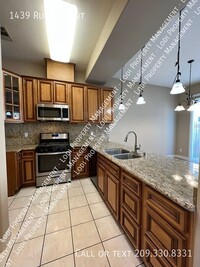 1439 Rumi Ct in Lodi, CA - Building Photo - Building Photo