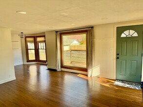 4700 Teonia Woods Dr in Rolling Meadows, IL - Building Photo - Building Photo