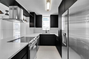 630 85th St, Unit 109 in Miami Beach, FL - Building Photo