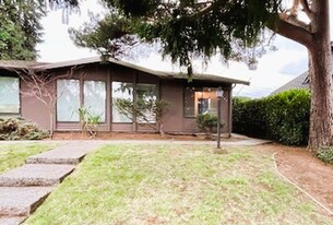 1325-1327 Grant St in Bellingham, WA - Building Photo