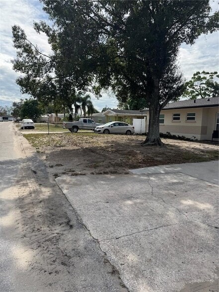 1735 Moose Dr in Lakeland, FL - Building Photo - Building Photo