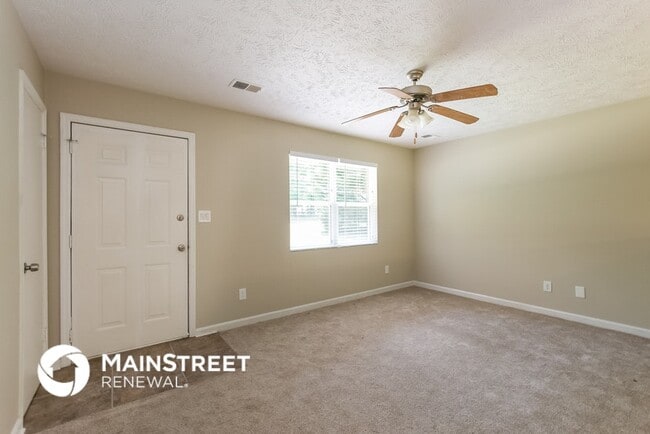 115 Pleasant Valley Rd in Mcdonough, GA - Foto de edificio - Building Photo