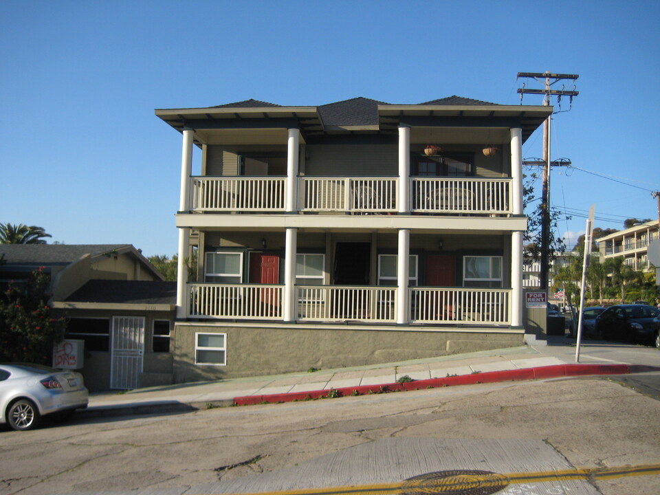 2140 B St in San Diego, CA - Building Photo