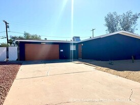 6575 W Medlock Dr in Glendale, AZ - Building Photo