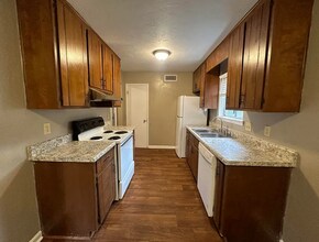 1409 Shallow Brook in Tallahassee, FL - Building Photo - Building Photo