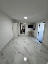 2796 SW 34th Ct in Miami, FL - Building Photo