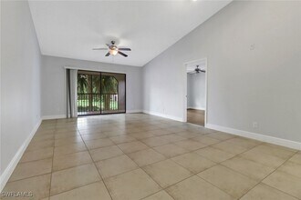 2130 Arbour Walk Cir in Naples, FL - Building Photo - Building Photo