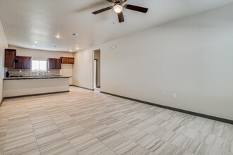 8937 Robert Dr-Unit -D in El Paso, TX - Building Photo - Building Photo