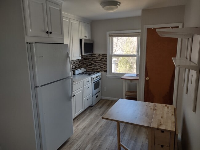 28 Beechwood Ave, Unit 2nd Floor in West Harrison, NY - Building Photo - Building Photo