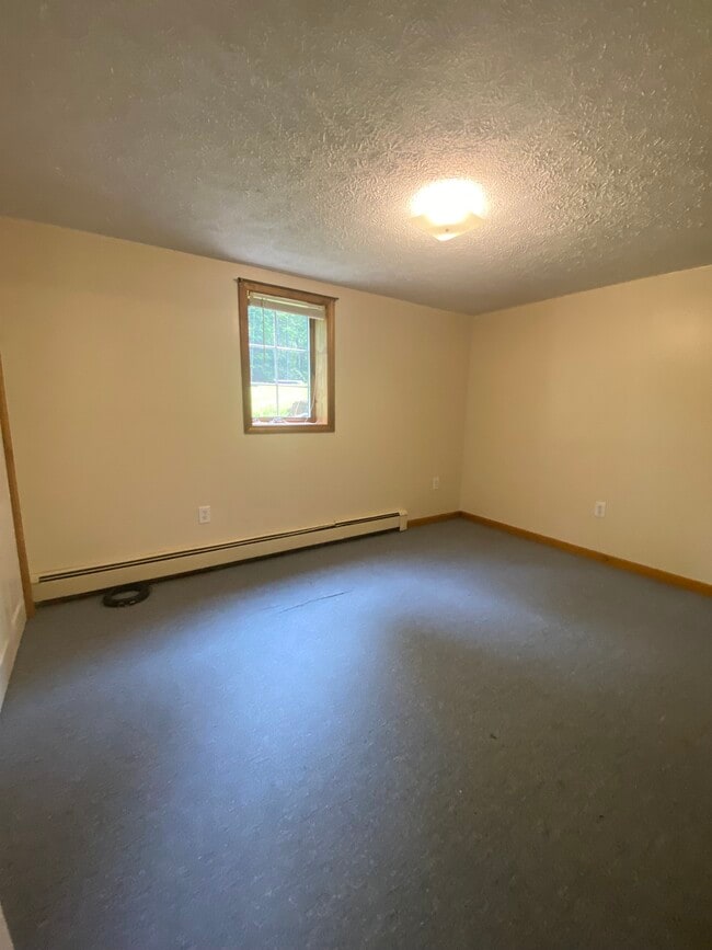 10 Dumas Dr, Unit 3 in Augusta, ME - Building Photo - Building Photo