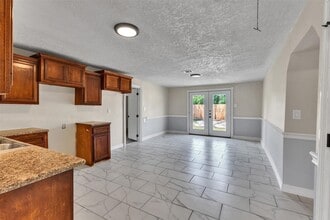 9707 Nedwald St in Houston, TX - Building Photo - Building Photo