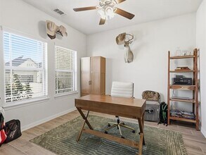 1013 Wildwood Dr in Joshua, TX - Building Photo - Building Photo