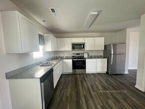 3803 Bellingham Ct in Greensboro, NC - Building Photo - Building Photo