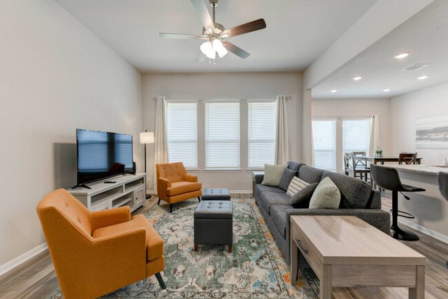 property at 2621 Fox River Dr