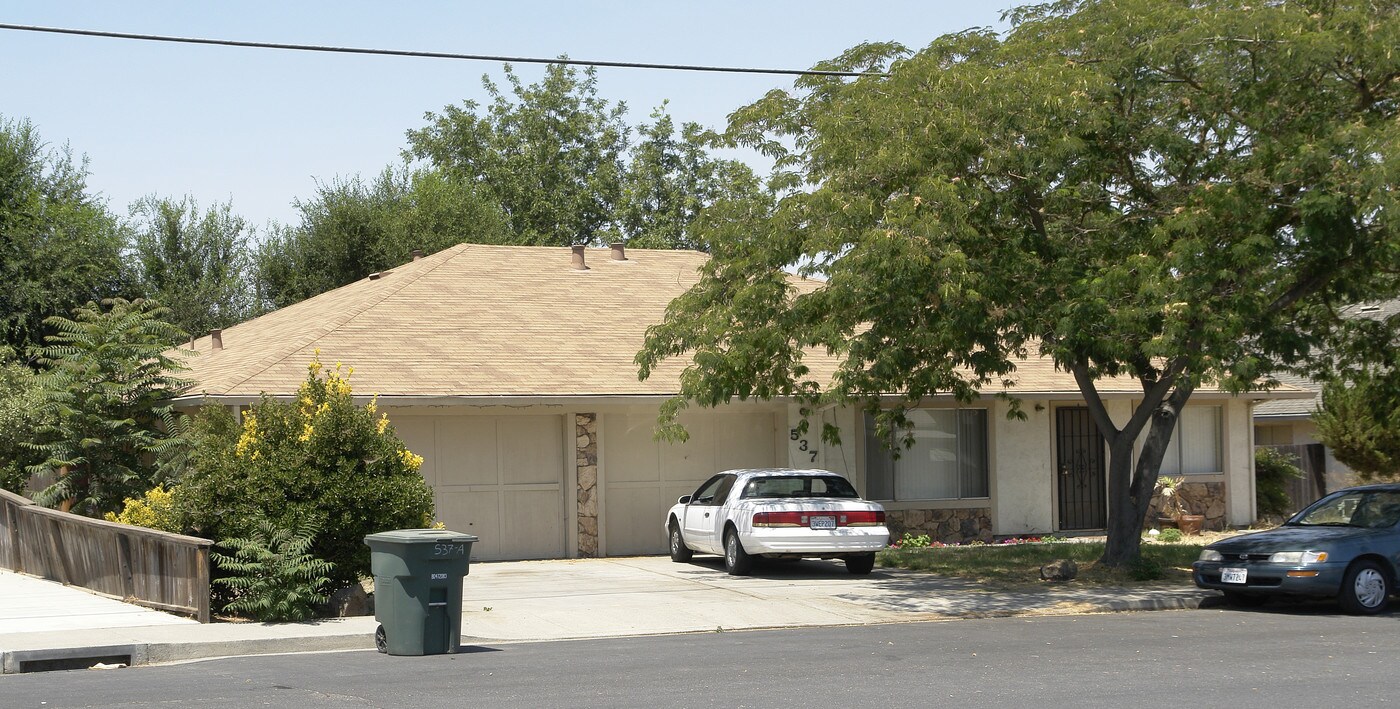 537-A B O'Hara Ave in Oakley, CA - Foto de edificio