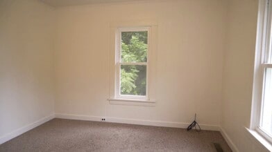716 Park Lane in Pulaski, VA - Building Photo - Building Photo