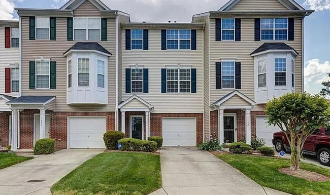 property at 3884 Tarrant Trace Cir