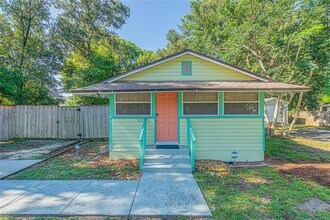 1120 E Minnesota Ave in DeLand, FL - Building Photo - Building Photo