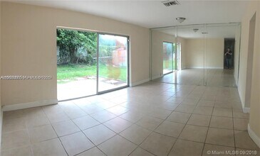 4710 NW 12th St in Lauderhill, FL - Building Photo - Building Photo