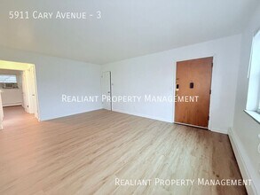 5911 Cary Ave in Cincinnati, OH - Building Photo - Building Photo