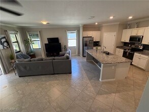 4284 Raffia Palm Cir in Naples, FL - Building Photo - Building Photo