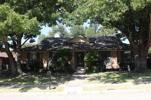 4509 Cleveland Dr in Plano, TX - Building Photo